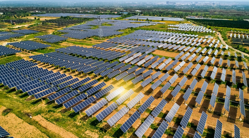 Solar power developers in Spain are increasingly seeking to exit projects as a sharp fall in electricity prices erodes returns and exposes the risks of rapid expansion in one of Europe’s largest renewable energy markets.